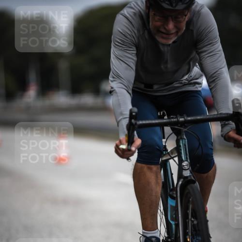 16.08.2026 - KN Förde Triathlon 2026 H.Heesch http://msf.ph/oto/9979339 16.08.2026 11:34:48 Radfahren 345, 358, 374, 394, 410 meine-sportfotos.de