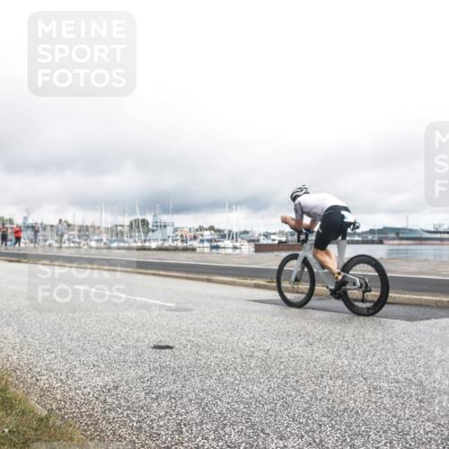 16.08.2026 - KN Förde Triathlon 2026 H.Heesch http://msf.ph/oto/9979450 16.08.2026 11:07:26 Radfahren 302, 322, 328, 390 meine-sportfotos.de