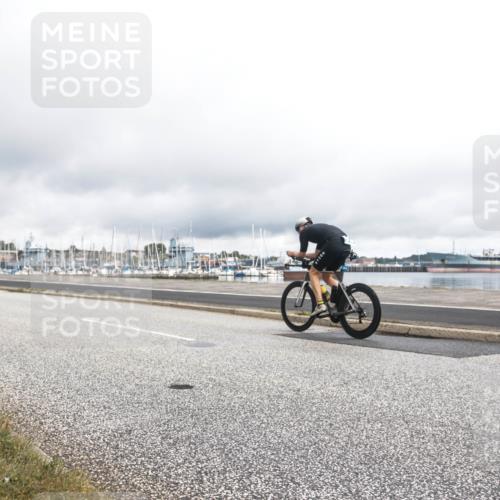 16.08.2026 - KN Förde Triathlon 2026 H.Heesch http://msf.ph/oto/9979466 16.08.2026 11:08:04 Radfahren 301, 307, 359, 382, 804 meine-sportfotos.de