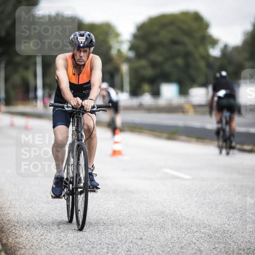 16.08.2026 - KN Förde Triathlon 2026 H.Heesch http://msf.ph/oto/9979511 16.08.2026 11:35:31 Radfahren 354, 437, 439 meine-sportfotos.de