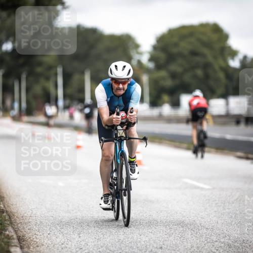 16.08.2026 - KN Förde Triathlon 2026 H.Heesch http://msf.ph/oto/9979576 16.08.2026 11:35:39 Radfahren 392, 412 meine-sportfotos.de