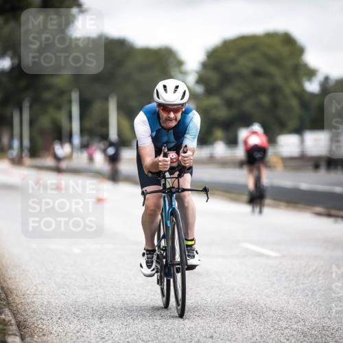 16.08.2026 - KN Förde Triathlon 2026 H.Heesch http://msf.ph/oto/9979579 16.08.2026 11:35:39 Radfahren 392, 412 meine-sportfotos.de