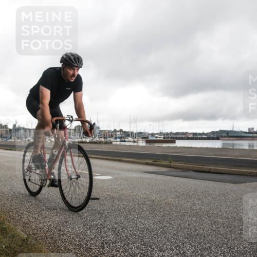 16.08.2026 - KN Förde Triathlon 2026 H.Heesch http://msf.ph/oto/9979580 16.08.2026 11:11:18 Radfahren 314, 317, 342, 372, 386, 430 meine-sportfotos.de