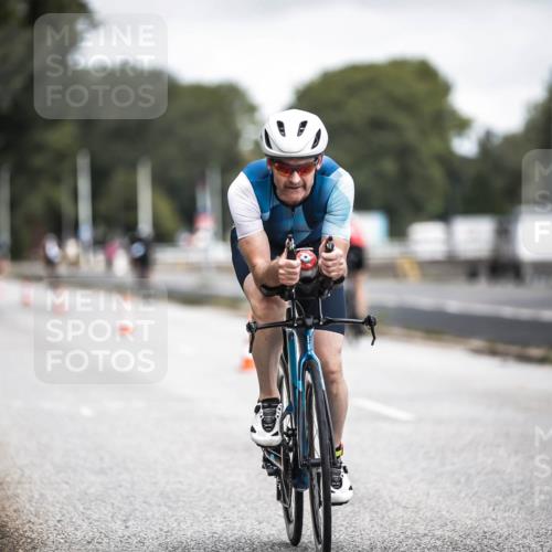 16.08.2026 - KN Förde Triathlon 2026 H.Heesch http://msf.ph/oto/9979588 16.08.2026 11:35:39 Radfahren 392, 412 meine-sportfotos.de
