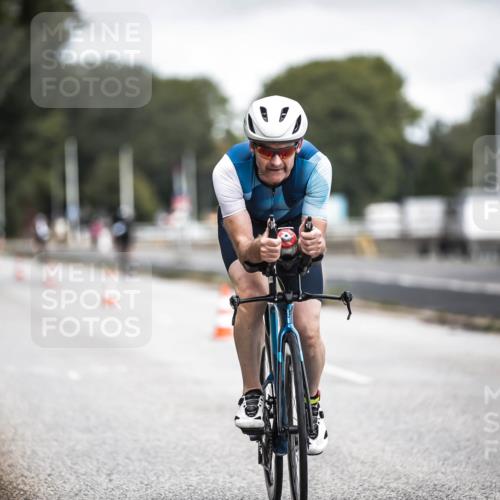 16.08.2026 - KN Förde Triathlon 2026 H.Heesch http://msf.ph/oto/9979589 16.08.2026 11:35:39 Radfahren 392, 412 meine-sportfotos.de