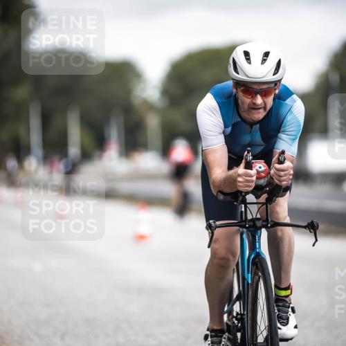 16.08.2026 - KN Förde Triathlon 2026 H.Heesch http://msf.ph/oto/9979599 16.08.2026 11:35:39 Radfahren 392, 412 meine-sportfotos.de
