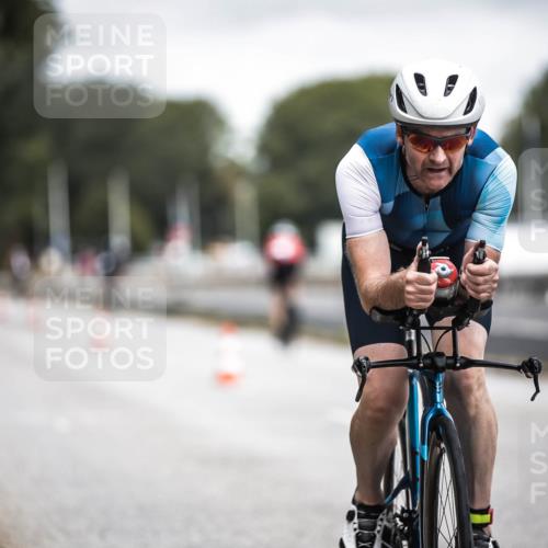 16.08.2026 - KN Förde Triathlon 2026 H.Heesch http://msf.ph/oto/9979600 16.08.2026 11:35:39 Radfahren 392, 412 meine-sportfotos.de