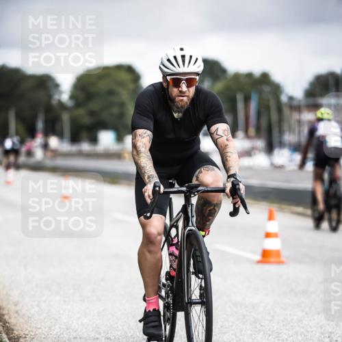 16.08.2026 - KN Förde Triathlon 2026 H.Heesch http://msf.ph/oto/9979638 16.08.2026 11:36:18 Radfahren 334, 409, 421 meine-sportfotos.de