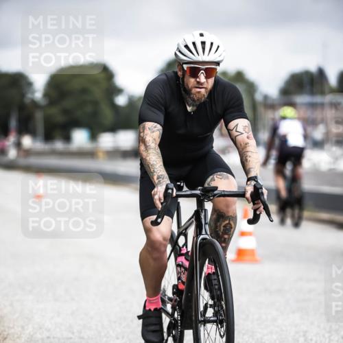16.08.2026 - KN Förde Triathlon 2026 H.Heesch http://msf.ph/oto/9979641 16.08.2026 11:36:18 Radfahren 334, 409, 421 meine-sportfotos.de
