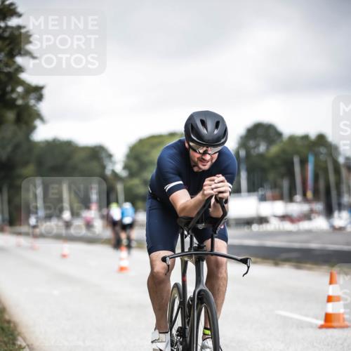 16.08.2026 - KN Förde Triathlon 2026 H.Heesch http://msf.ph/oto/9979660 16.08.2026 11:36:23 Radfahren 334, 409 meine-sportfotos.de