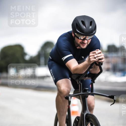 16.08.2026 - KN Förde Triathlon 2026 H.Heesch http://msf.ph/oto/9979674 16.08.2026 11:36:23 Radfahren 334, 409 meine-sportfotos.de