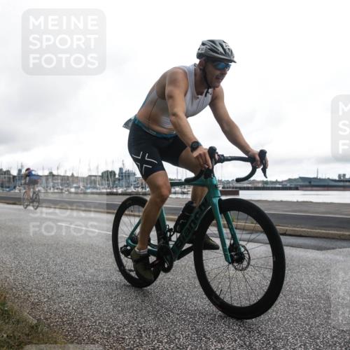 16.08.2026 - KN Förde Triathlon 2026 H.Heesch http://msf.ph/oto/9979730 16.08.2026 11:14:30 Radfahren 393, 398 meine-sportfotos.de