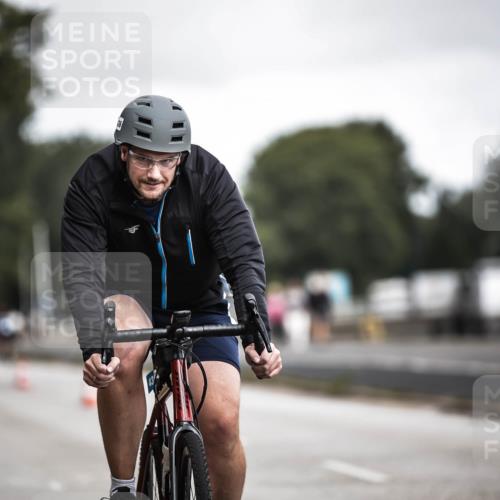 16.08.2026 - KN Förde Triathlon 2026 H.Heesch http://msf.ph/oto/9979754 16.08.2026 11:36:50 Radfahren 429, 436 meine-sportfotos.de