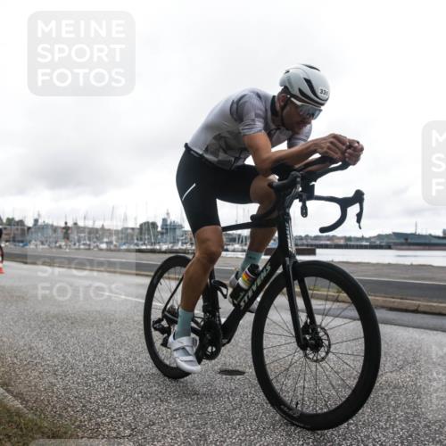 16.08.2026 - KN Förde Triathlon 2026 H.Heesch http://msf.ph/oto/9979779 16.08.2026 11:15:57 Radfahren 331, 385, 421 meine-sportfotos.de