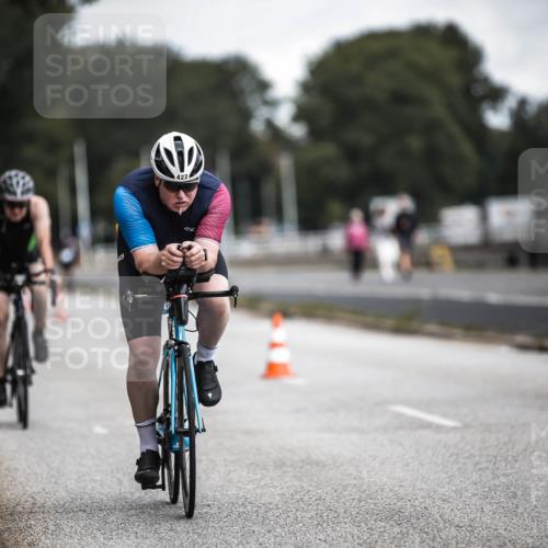 16.08.2026 - KN Förde Triathlon 2026 H.Heesch http://msf.ph/oto/9979780 16.08.2026 11:36:55 Radfahren 375, 422, 436 meine-sportfotos.de