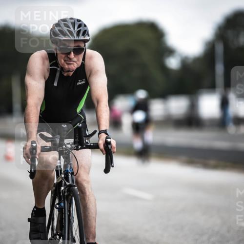 16.08.2026 - KN Förde Triathlon 2026 H.Heesch http://msf.ph/oto/9979792 16.08.2026 11:36:57 Radfahren 375, 422 meine-sportfotos.de