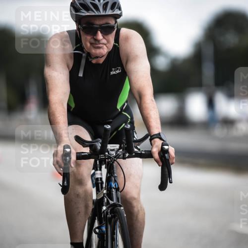 16.08.2026 - KN Förde Triathlon 2026 H.Heesch http://msf.ph/oto/9979802 16.08.2026 11:36:58 Radfahren 375, 422 meine-sportfotos.de