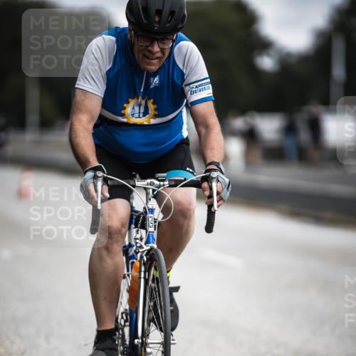 16.08.2026 - KN Förde Triathlon 2026 H.Heesch http://msf.ph/oto/9979847 16.08.2026 11:37:05 Radfahren 370, 398, 404, 407, 415 meine-sportfotos.de