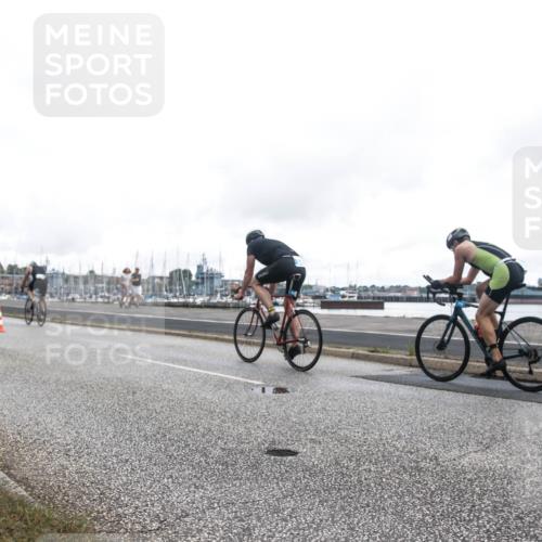 16.08.2026 - KN Förde Triathlon 2026 H.Heesch http://msf.ph/oto/9979914 16.08.2026 11:19:23 Radfahren 305, 305, 351, 377, 801 meine-sportfotos.de