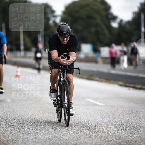 16.08.2026 - KN Förde Triathlon 2026 H.Heesch http://msf.ph/oto/9979927 16.08.2026 11:37:16 Radfahren 385, 402 meine-sportfotos.de