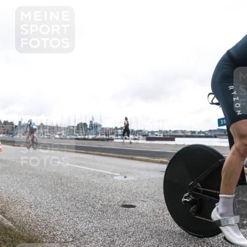 16.08.2026 - KN Förde Triathlon 2026 H.Heesch http://msf.ph/oto/9979953 16.08.2026 11:20:07 Radfahren 311, 314, 315, 325, 329, 368, 390 meine-sportfotos.de