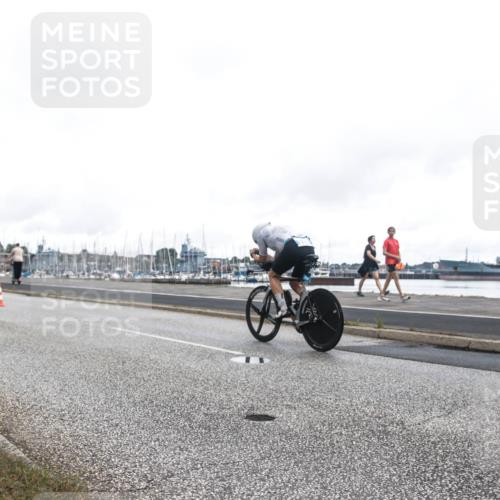 16.08.2026 - KN Förde Triathlon 2026 H.Heesch http://msf.ph/oto/9979974 16.08.2026 11:20:34 Radfahren 324, 337 meine-sportfotos.de