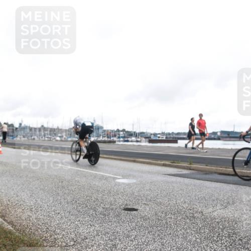 16.08.2026 - KN Förde Triathlon 2026 H.Heesch http://msf.ph/oto/9979977 16.08.2026 11:20:34 Radfahren 324, 337 meine-sportfotos.de