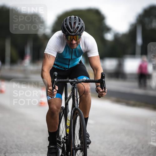 16.08.2026 - KN Förde Triathlon 2026 H.Heesch http://msf.ph/oto/9980002 16.08.2026 11:37:27 Radfahren 374, 413, 424 meine-sportfotos.de