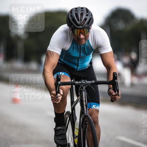 16.08.2026 - KN Förde Triathlon 2026 H.Heesch http://msf.ph/oto/9980011 16.08.2026 11:37:27 Radfahren 374, 413, 424 meine-sportfotos.de