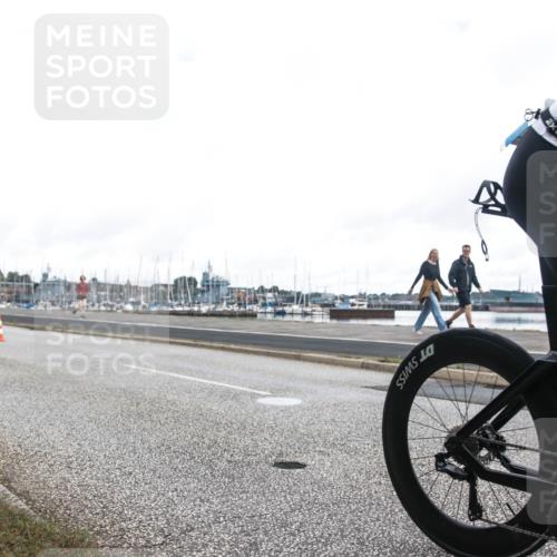 16.08.2026 - KN Förde Triathlon 2026 H.Heesch http://msf.ph/oto/9980046 16.08.2026 11:22:11 Radfahren 321, 329 meine-sportfotos.de