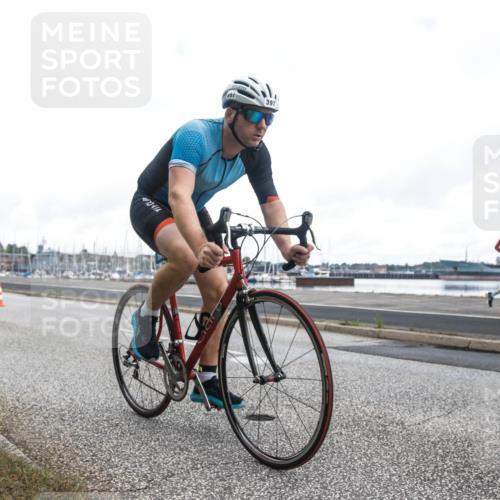 16.08.2026 - KN Förde Triathlon 2026 H.Heesch http://msf.ph/oto/9980050 16.08.2026 11:22:19 Radfahren 329, 375, 397, 400 meine-sportfotos.de