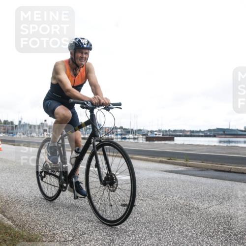 16.08.2026 - KN Förde Triathlon 2026 H.Heesch http://msf.ph/oto/9980085 16.08.2026 11:22:59 Radfahren 357, 388, 439 meine-sportfotos.de
