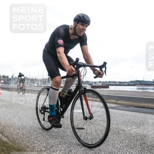 16.08.2026 - KN Förde Triathlon 2026 H.Heesch http://msf.ph/oto/9980091 16.08.2026 11:23:12 Radfahren 309, 386, 398, 403, 411 meine-sportfotos.de