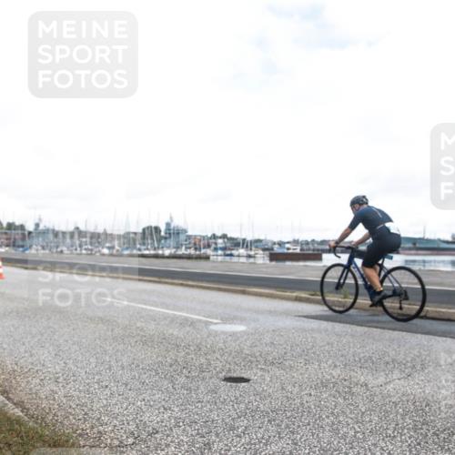 16.08.2026 - KN Förde Triathlon 2026 H.Heesch http://msf.ph/oto/9980157 16.08.2026 11:24:57 Radfahren 322, 358, 360, 363, 406 meine-sportfotos.de