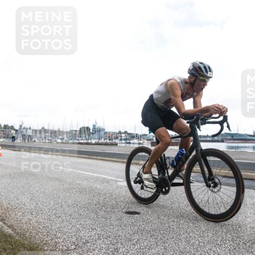 16.08.2026 - KN Förde Triathlon 2026 H.Heesch http://msf.ph/oto/9980178 16.08.2026 11:25:09 Radfahren 331, 341, 355, 375, 376, 409 meine-sportfotos.de