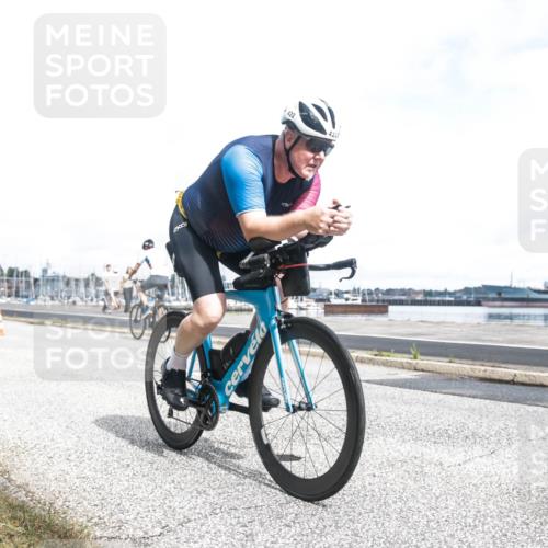 16.08.2026 - KN Förde Triathlon 2026 H.Heesch http://msf.ph/oto/9980247 16.08.2026 11:26:25 Radfahren 317, 374, 385, 404, 407, 422, 432 meine-sportfotos.de