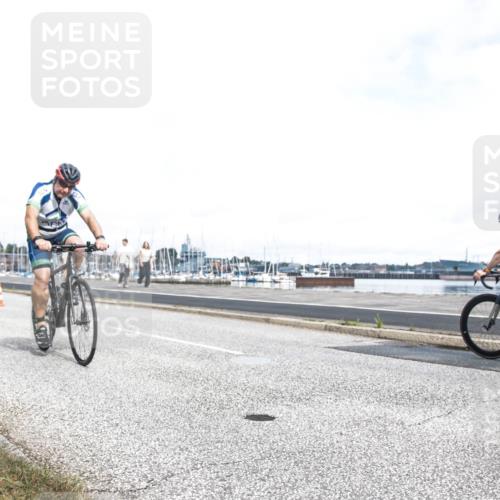16.08.2026 - KN Förde Triathlon 2026 H.Heesch http://msf.ph/oto/9980252 16.08.2026 11:26:27 Radfahren 317, 374, 385, 407, 432 meine-sportfotos.de