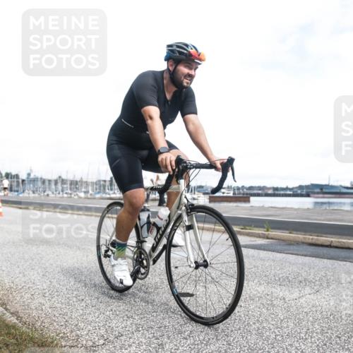 16.08.2026 - KN Förde Triathlon 2026 H.Heesch http://msf.ph/oto/9980257 16.08.2026 11:26:32 Radfahren 328, 374, 429, 803 meine-sportfotos.de
