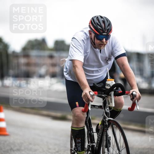 16.08.2026 - KN Förde Triathlon 2026 H.Heesch http://msf.ph/oto/9980276 16.08.2026 11:44:04 Radfahren 351, 421, 801 meine-sportfotos.de