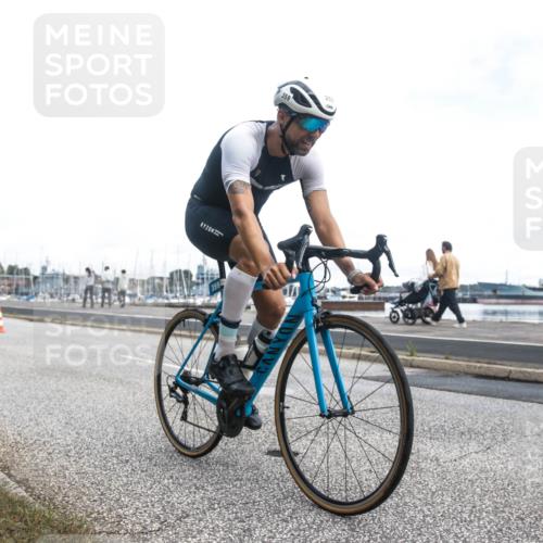 16.08.2026 - KN Förde Triathlon 2026 H.Heesch http://msf.ph/oto/9980282 16.08.2026 11:26:58 Radfahren 343, 359, 361, 383, 412, 804 meine-sportfotos.de