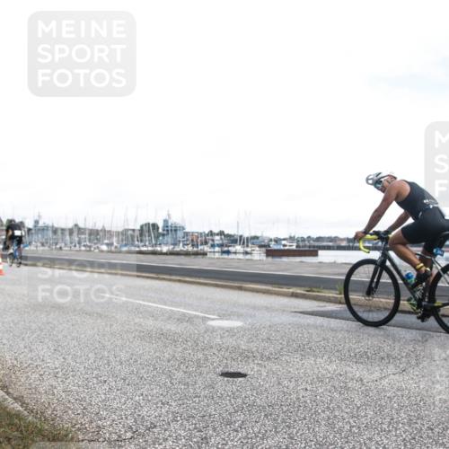 16.08.2026 - KN Förde Triathlon 2026 H.Heesch http://msf.ph/oto/9980307 16.08.2026 11:27:25 Radfahren 346, 437 meine-sportfotos.de