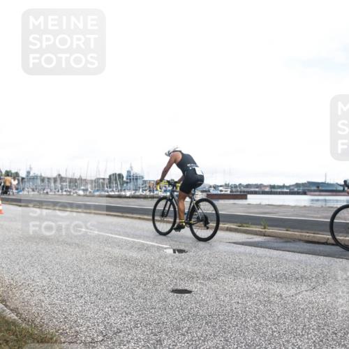 16.08.2026 - KN Förde Triathlon 2026 H.Heesch http://msf.ph/oto/9980310 16.08.2026 11:27:25 Radfahren 346, 437 meine-sportfotos.de