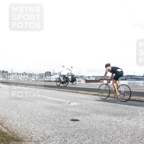16.08.2026 - KN Förde Triathlon 2026 H.Heesch http://msf.ph/oto/9980346 16.08.2026 11:28:07 Radfahren 301, 802 meine-sportfotos.de