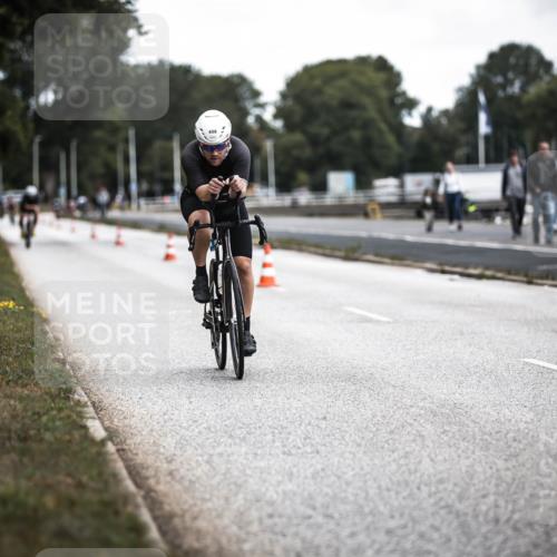 16.08.2026 - KN Förde Triathlon 2026 H.Heesch http://msf.ph/oto/9980347 16.08.2026 11:44:35 Radfahren 376, 392 meine-sportfotos.de
