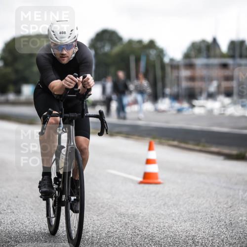 16.08.2026 - KN Förde Triathlon 2026 H.Heesch http://msf.ph/oto/9980375 16.08.2026 11:44:36 Radfahren 376, 392 meine-sportfotos.de