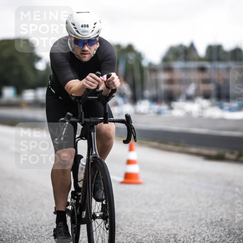16.08.2026 - KN Förde Triathlon 2026 H.Heesch http://msf.ph/oto/9980380 16.08.2026 11:44:36 Radfahren 376, 392 meine-sportfotos.de