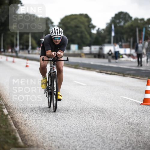 16.08.2026 - KN Förde Triathlon 2026 H.Heesch http://msf.ph/oto/9980385 16.08.2026 11:44:41 Radfahren 376, 392 meine-sportfotos.de