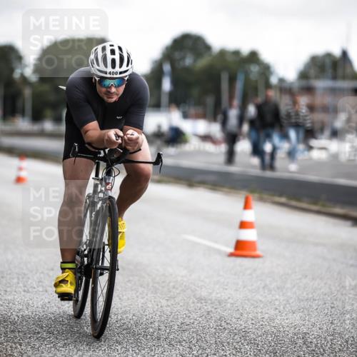16.08.2026 - KN Förde Triathlon 2026 H.Heesch http://msf.ph/oto/9980403 16.08.2026 11:44:42 Radfahren 376, 392 meine-sportfotos.de