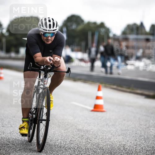 16.08.2026 - KN Förde Triathlon 2026 H.Heesch http://msf.ph/oto/9980405 16.08.2026 11:44:42 Radfahren 376, 392 meine-sportfotos.de