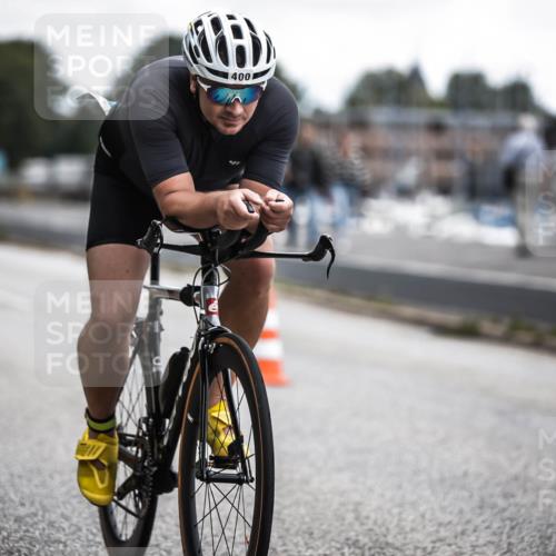 16.08.2026 - KN Förde Triathlon 2026 H.Heesch http://msf.ph/oto/9980412 16.08.2026 11:44:42 Radfahren 376, 392 meine-sportfotos.de